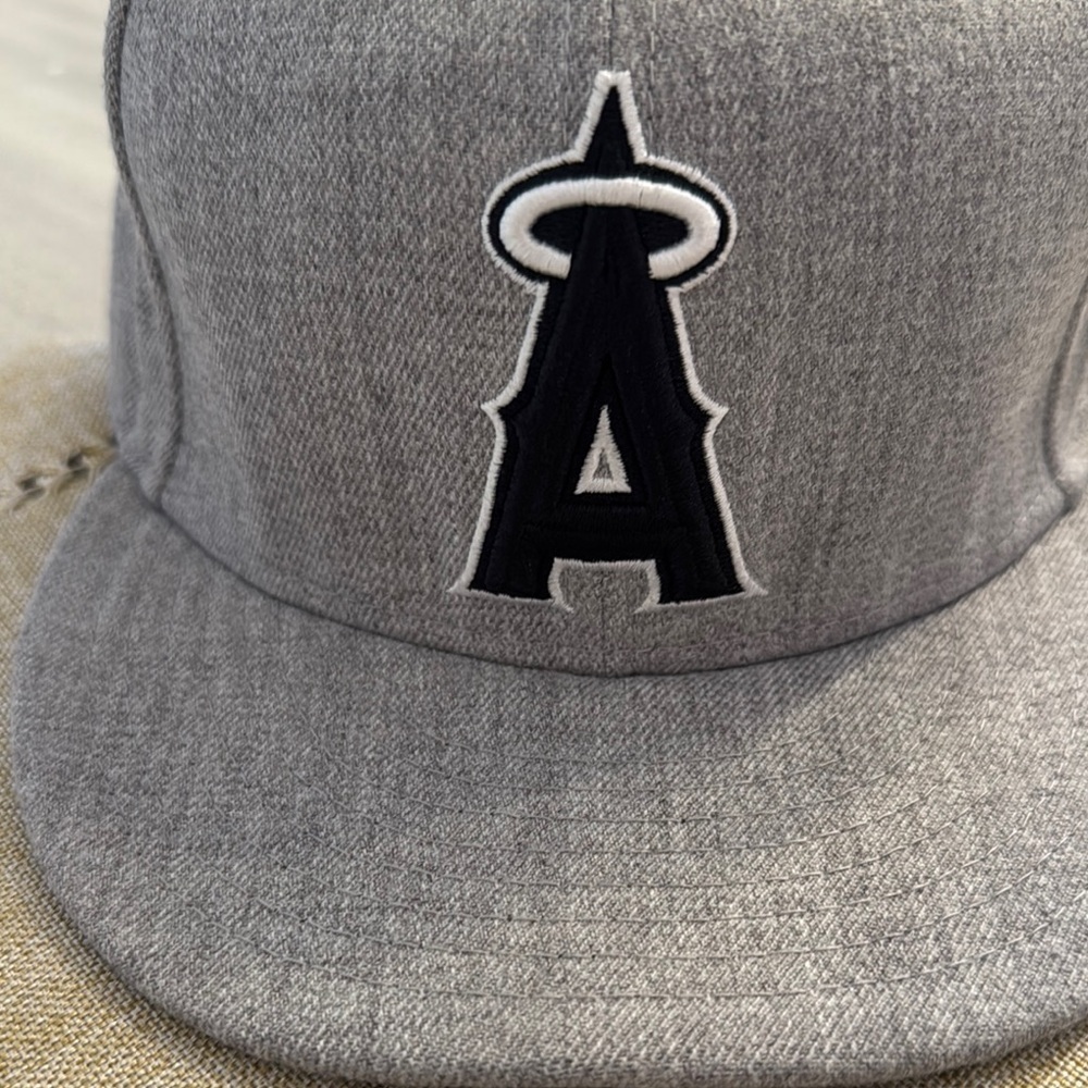 New Era Angels Gray/Black baseball hat - Picture 2 of 7
